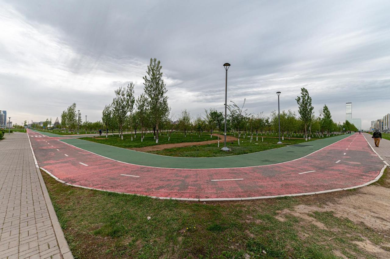Шикарная Квартира На Против Сада Astana Luaran gambar